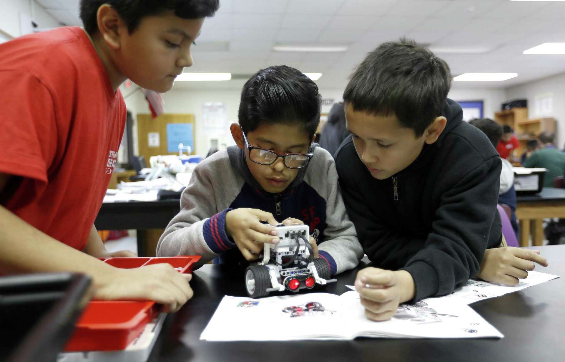 Robotics Workshop: Build & Program